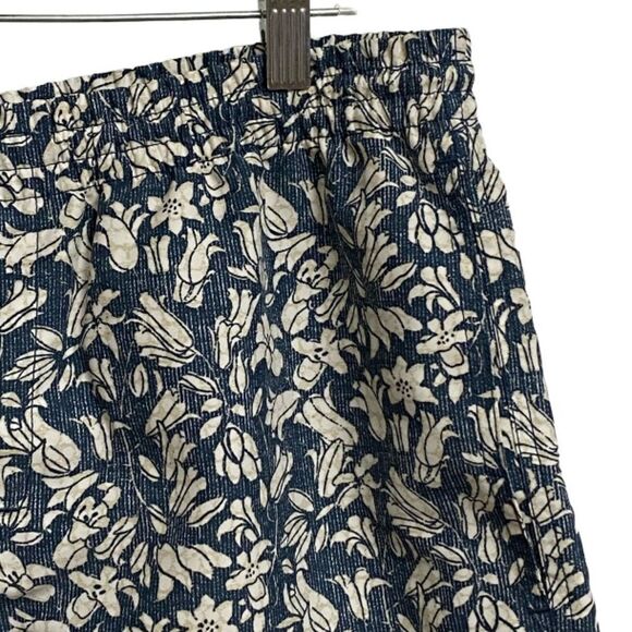 Club Monaco Swim Trunks Men's Size M Floral Print Blue White Beige Elastic Waist - Picture 4 of 15